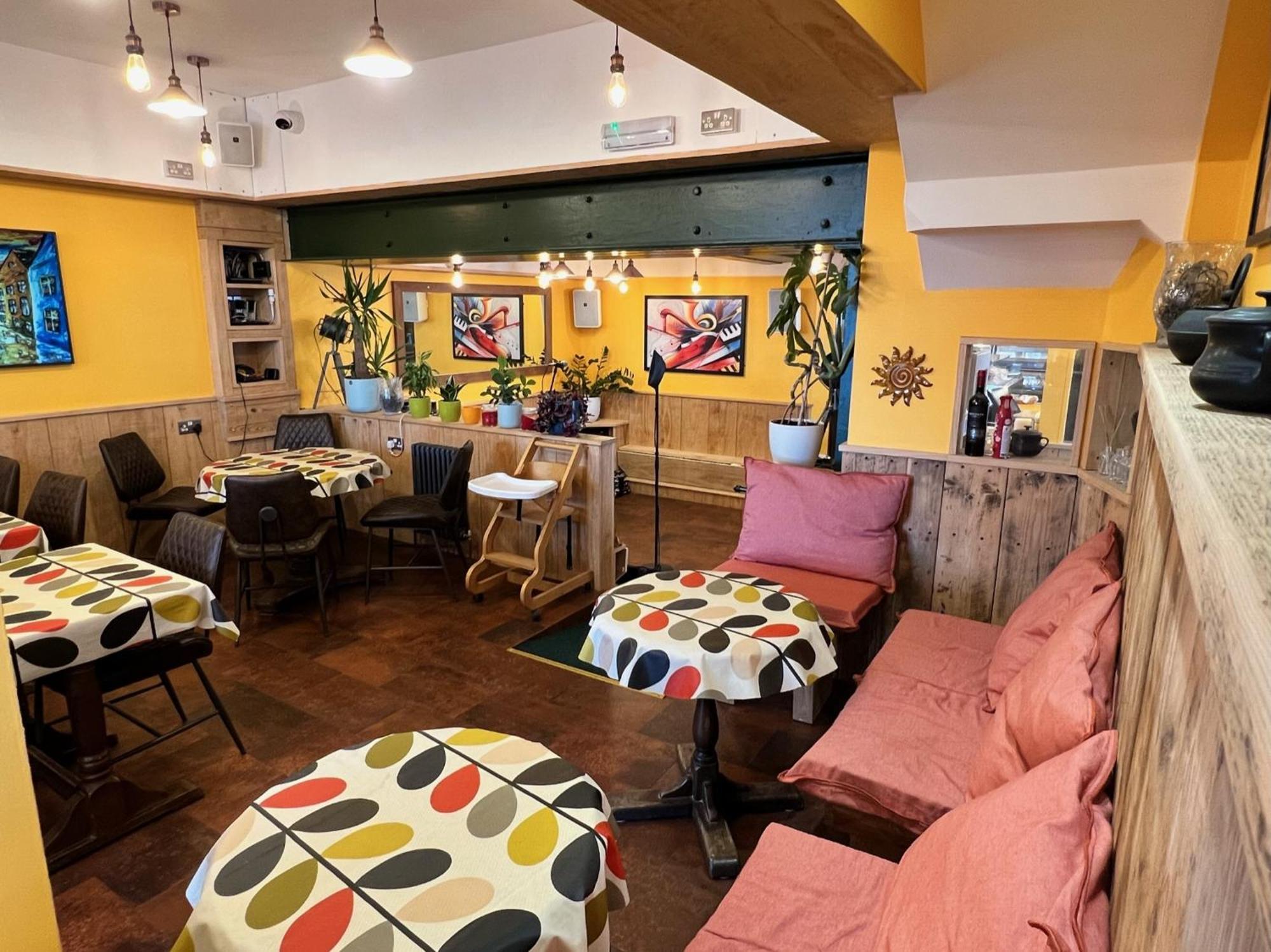Hoopers Sandy Beach Guest Rooms Суонси Экстерьер фото