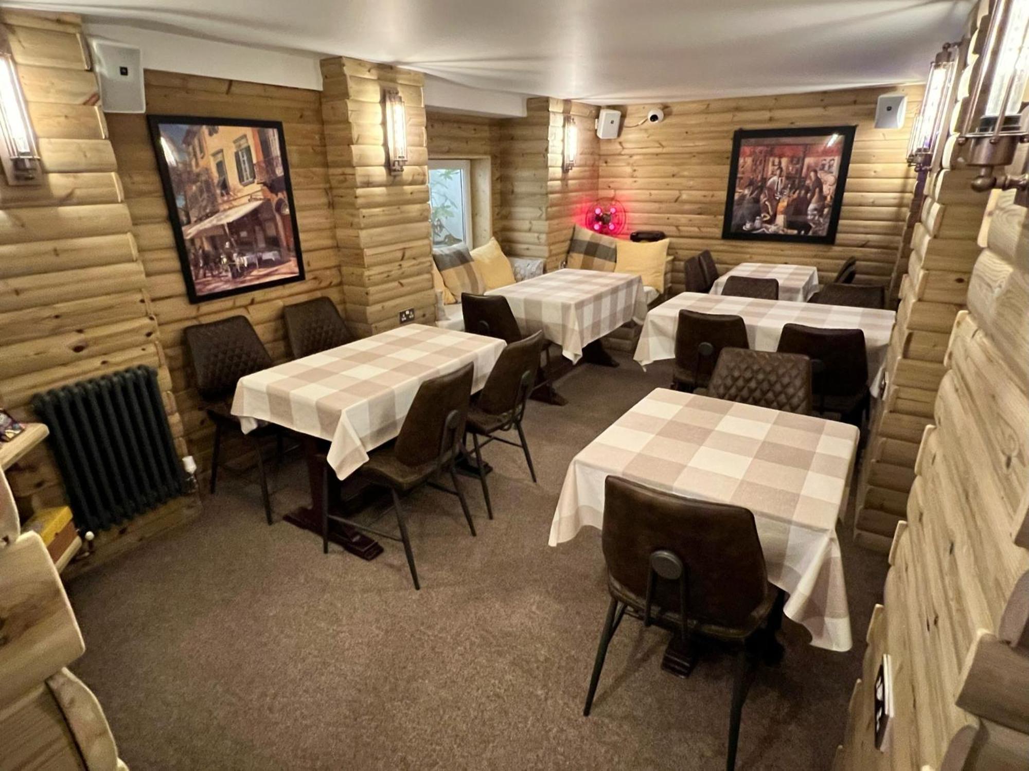 Hoopers Sandy Beach Guest Rooms Суонси Экстерьер фото