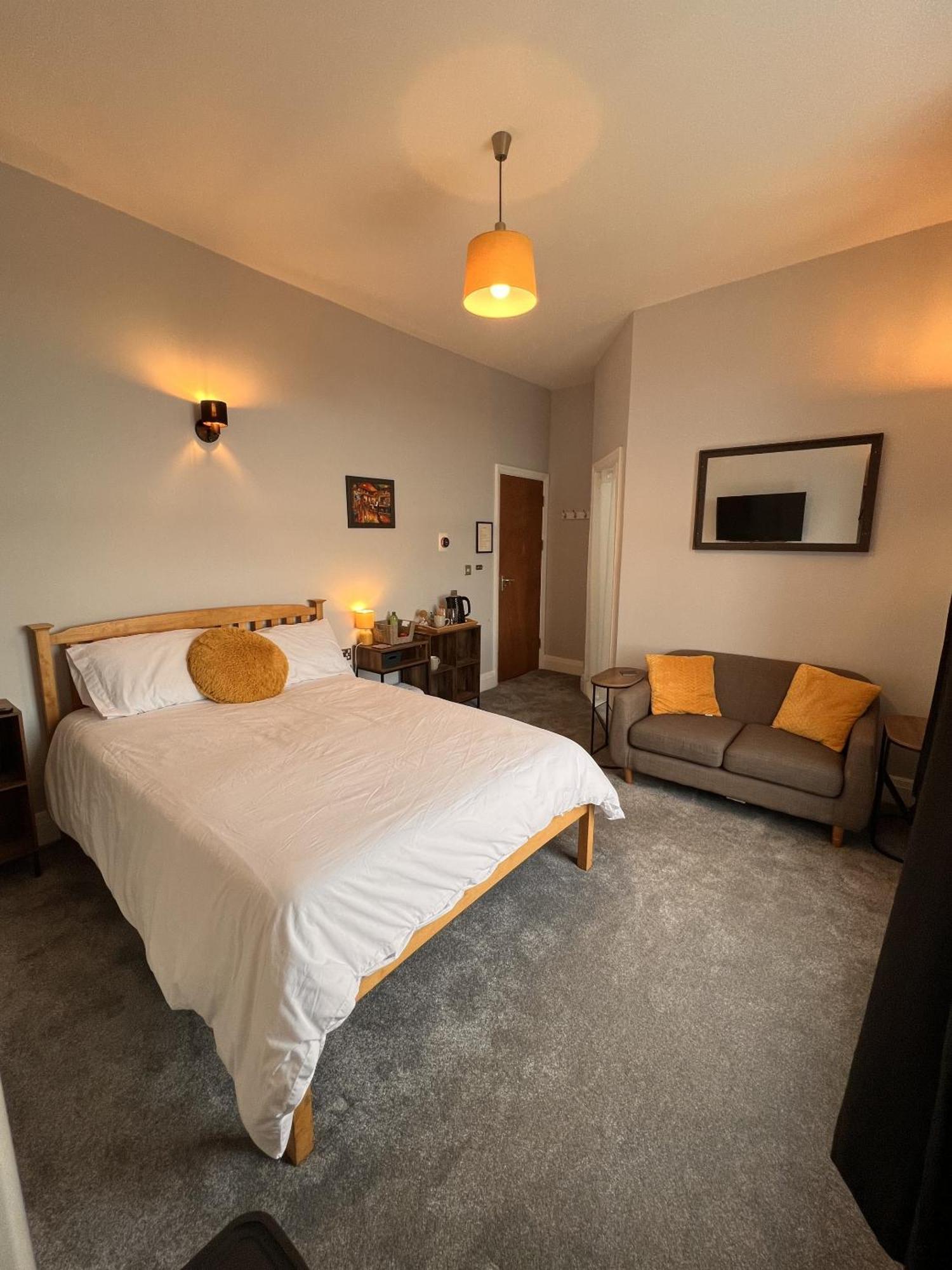 Hoopers Sandy Beach Guest Rooms Суонси Номер фото